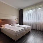 Garten-hotel Ponick Hotell