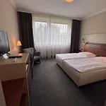 Garten-hotel Ponick 호텔 쾰른