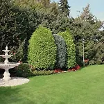 Garten-hotel Ponick Hotell