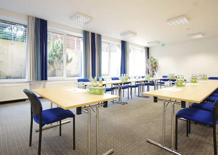 酒店 伯尼花园酒店 3*